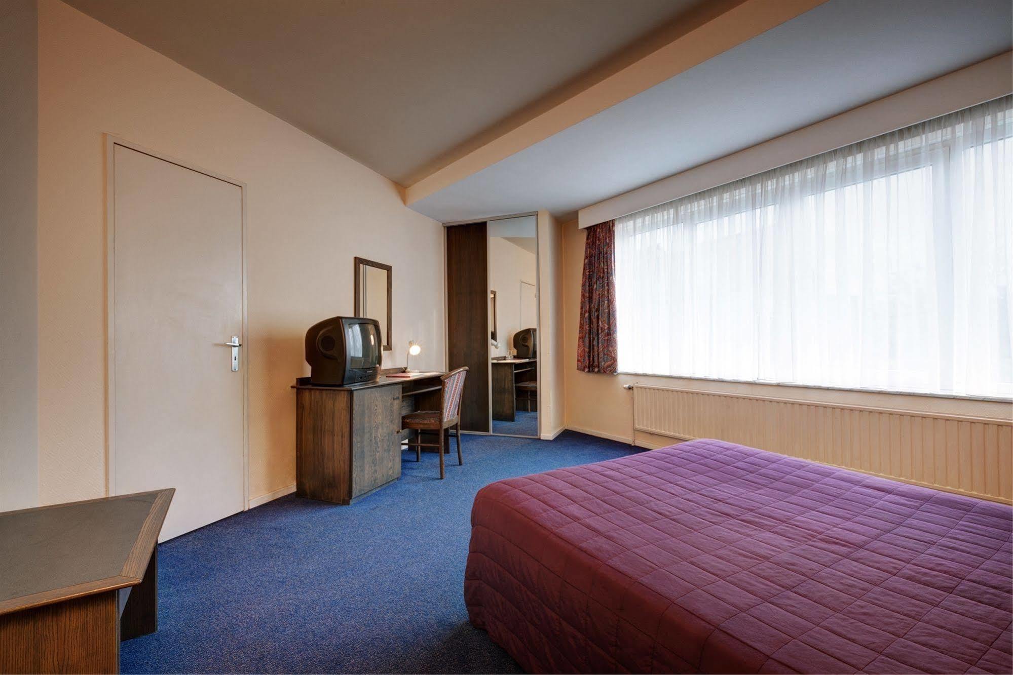 Hotel Beau Site Bruselas Exterior foto